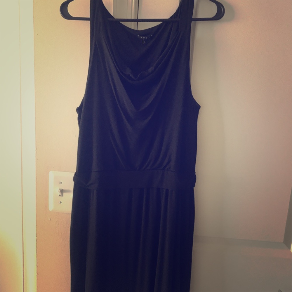 Cute, comfy Theory Little Black Dress